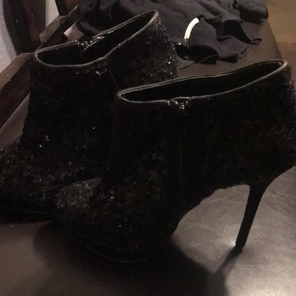 Black sequence high heels